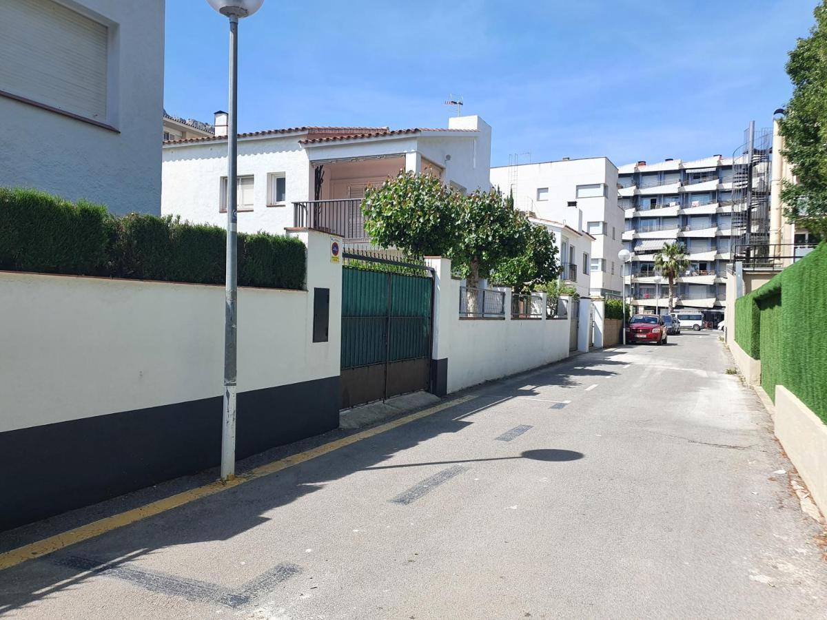 Holiday Home Villa Guapa L'Estartit Exterior photo
